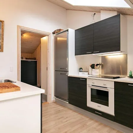 6 Person Holiday In Lb K
